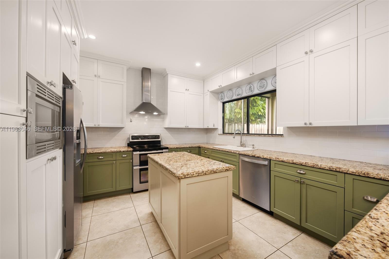 DOUGLAS CIRCLE - Residential