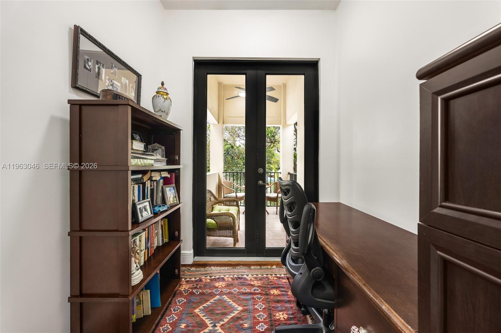 DOUGLAS CIRCLE - Residential