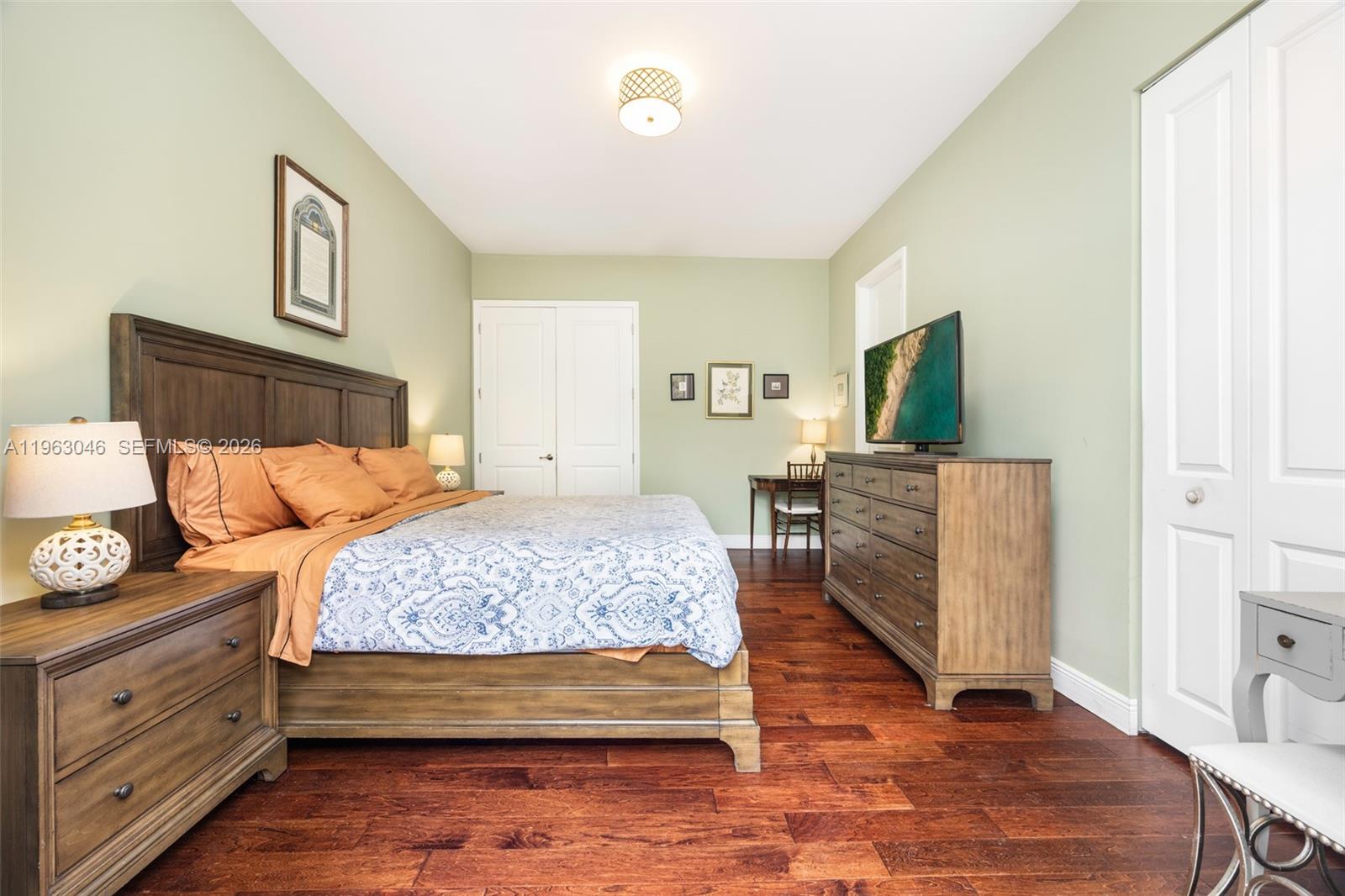 DOUGLAS CIRCLE - Residential