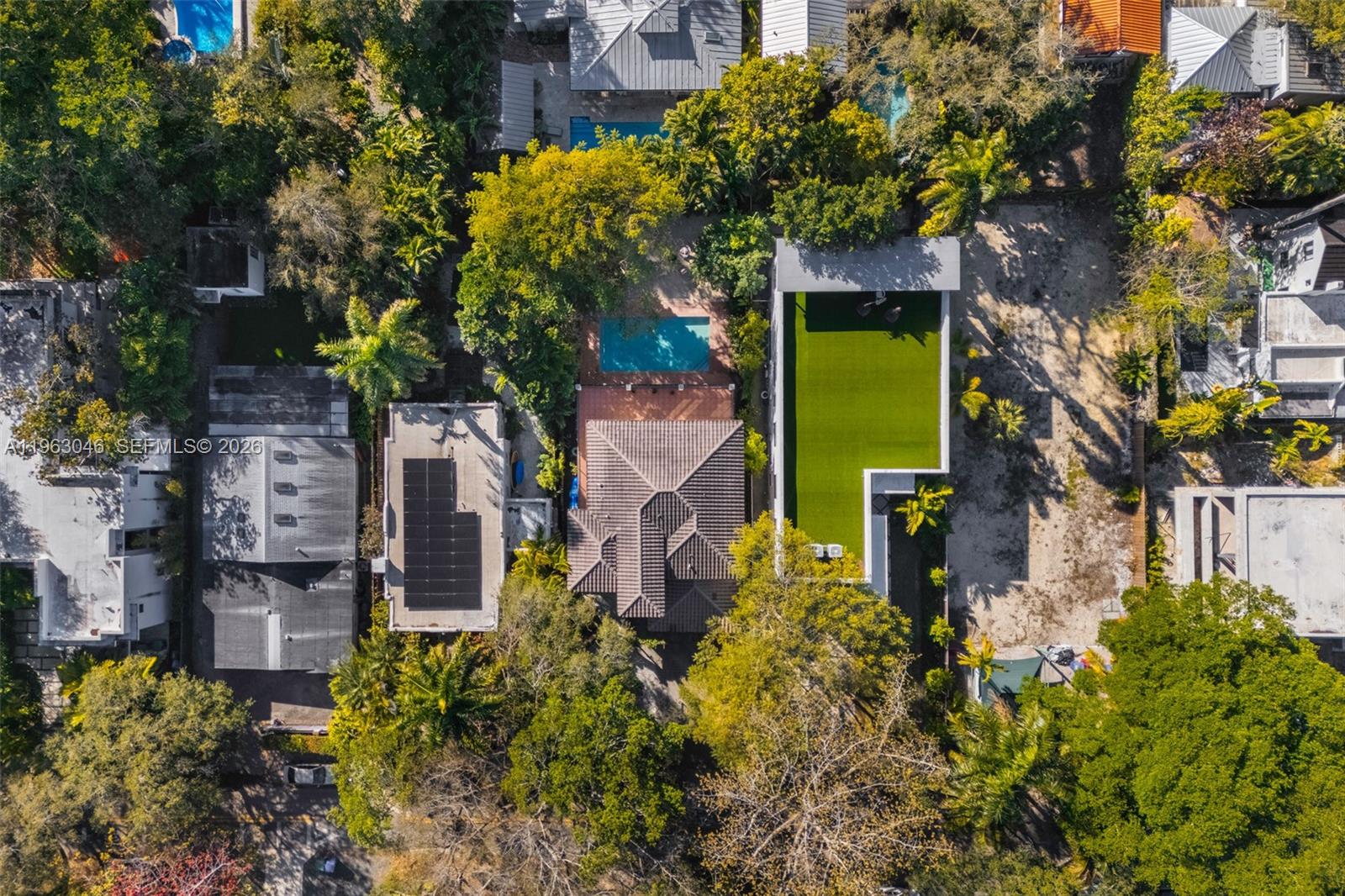 DOUGLAS CIRCLE - Residential