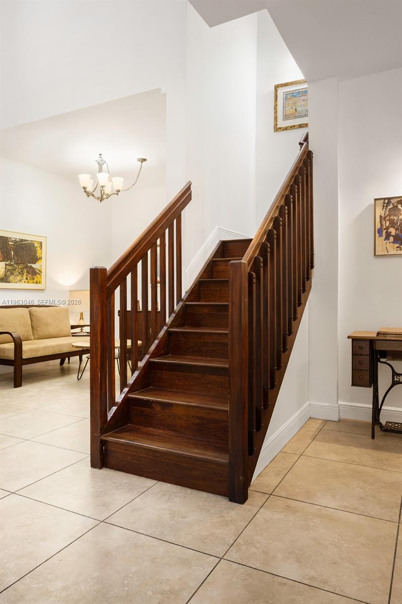 DOUGLAS CIRCLE - Residential