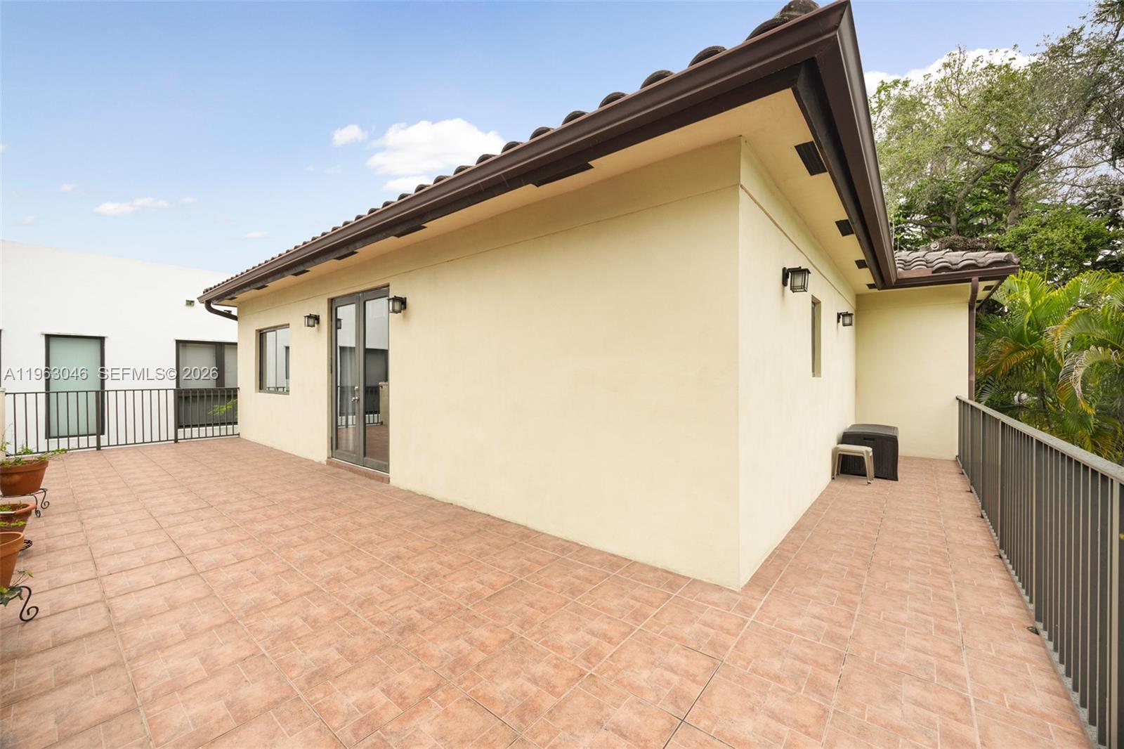 DOUGLAS CIRCLE - Residential