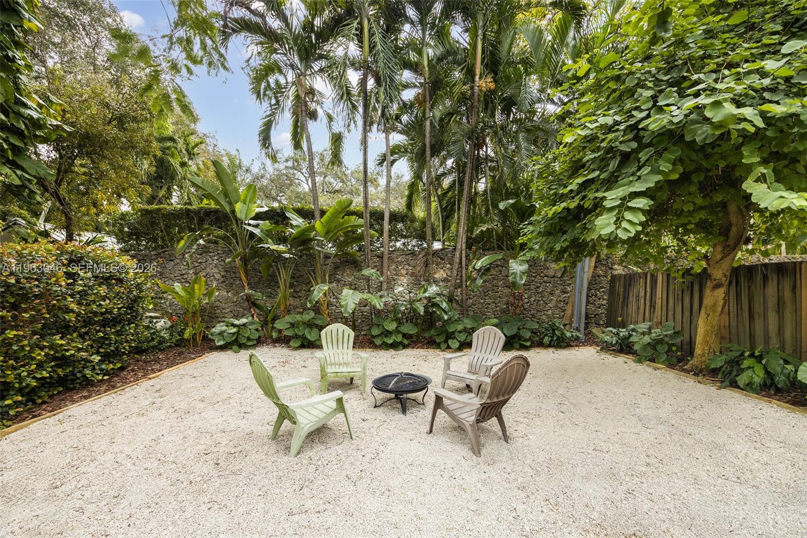 DOUGLAS CIRCLE - Residential