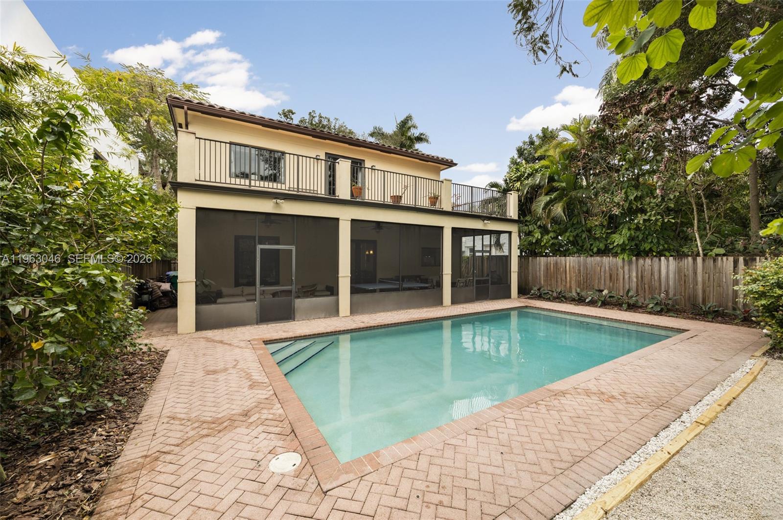 DOUGLAS CIRCLE - Residential