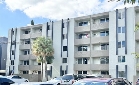 10090 NW 80th Ct 1542 Hialeah Gardens FL 33016