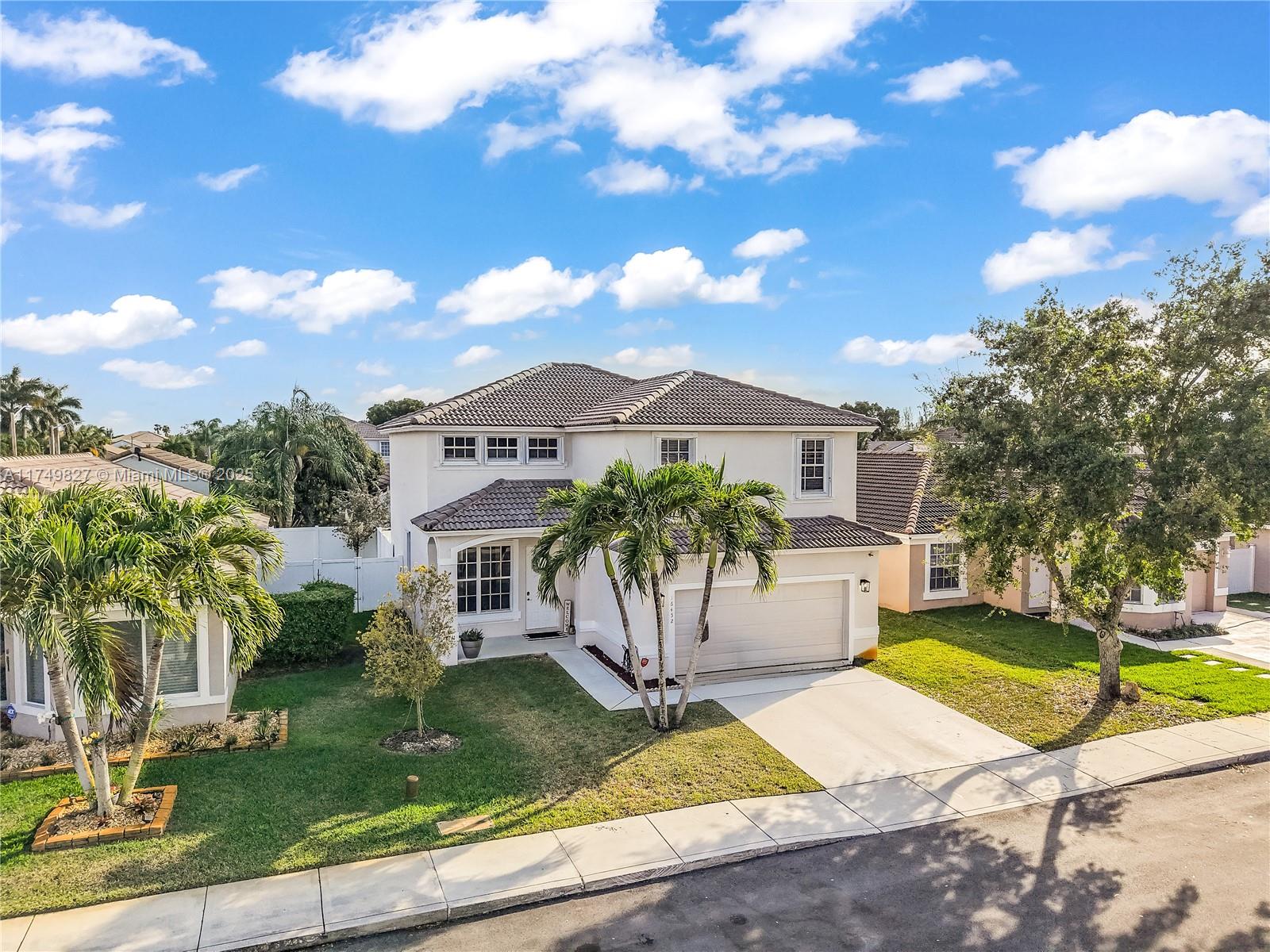 Property for Sale at 16452 Nw 22nd St, Pembroke Pines, Miami-Dade County, Florida - Bedrooms: 3 
Bathrooms: 3  - $635,000