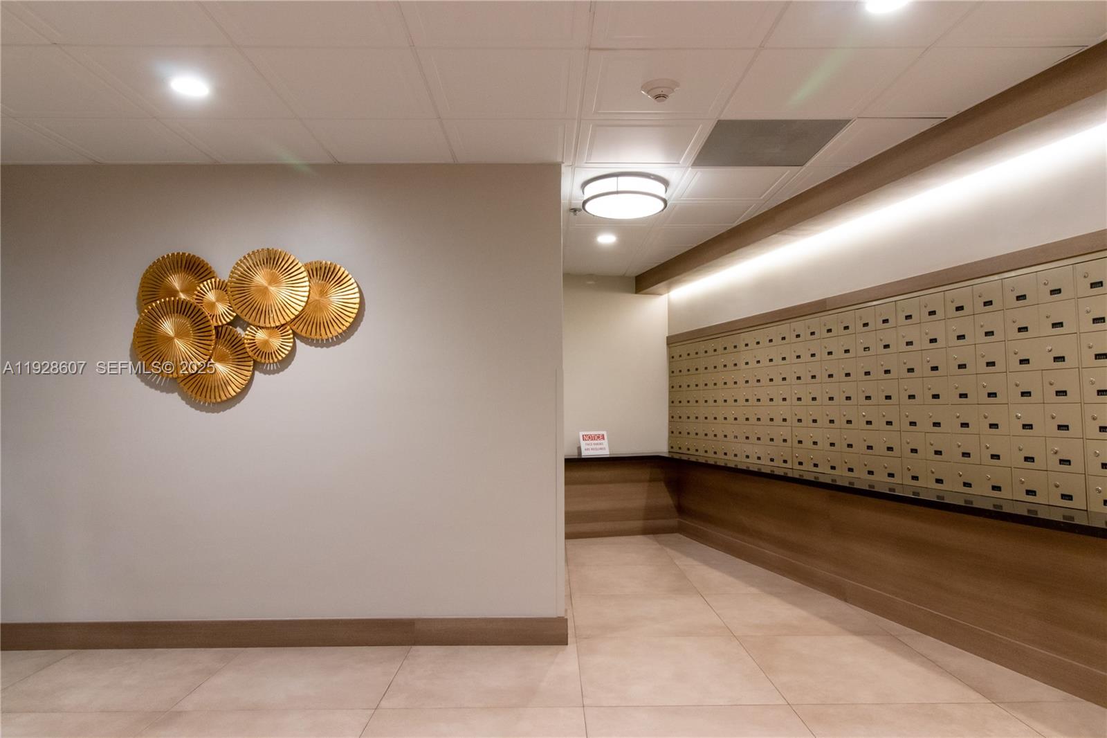 FLAMENCO CONDO TOWER I - Residential Lease