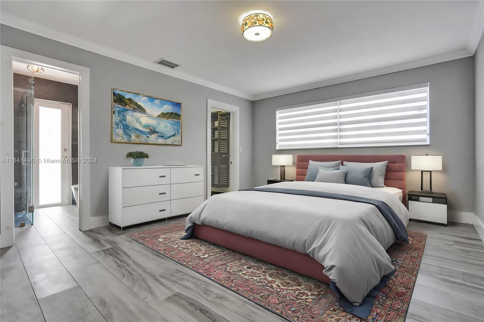 HOLLYWOOD HILLS - Residential