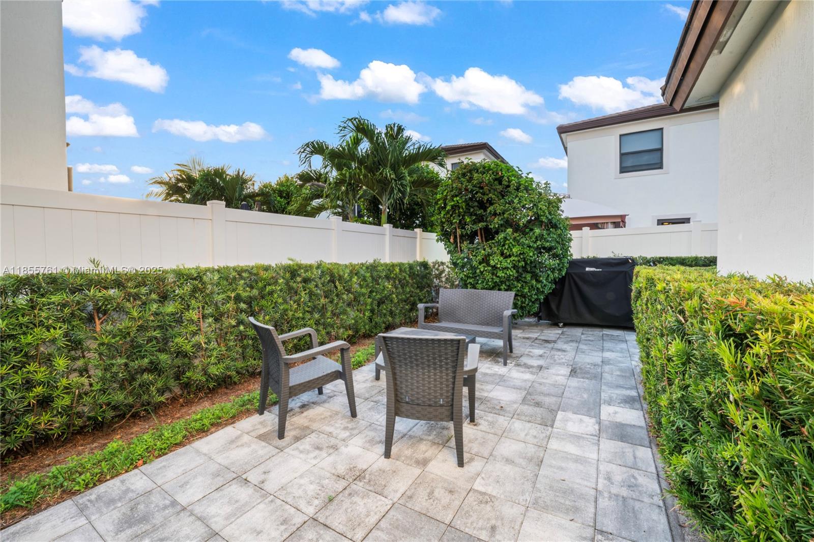 AQUABELLA NORTH - Residential