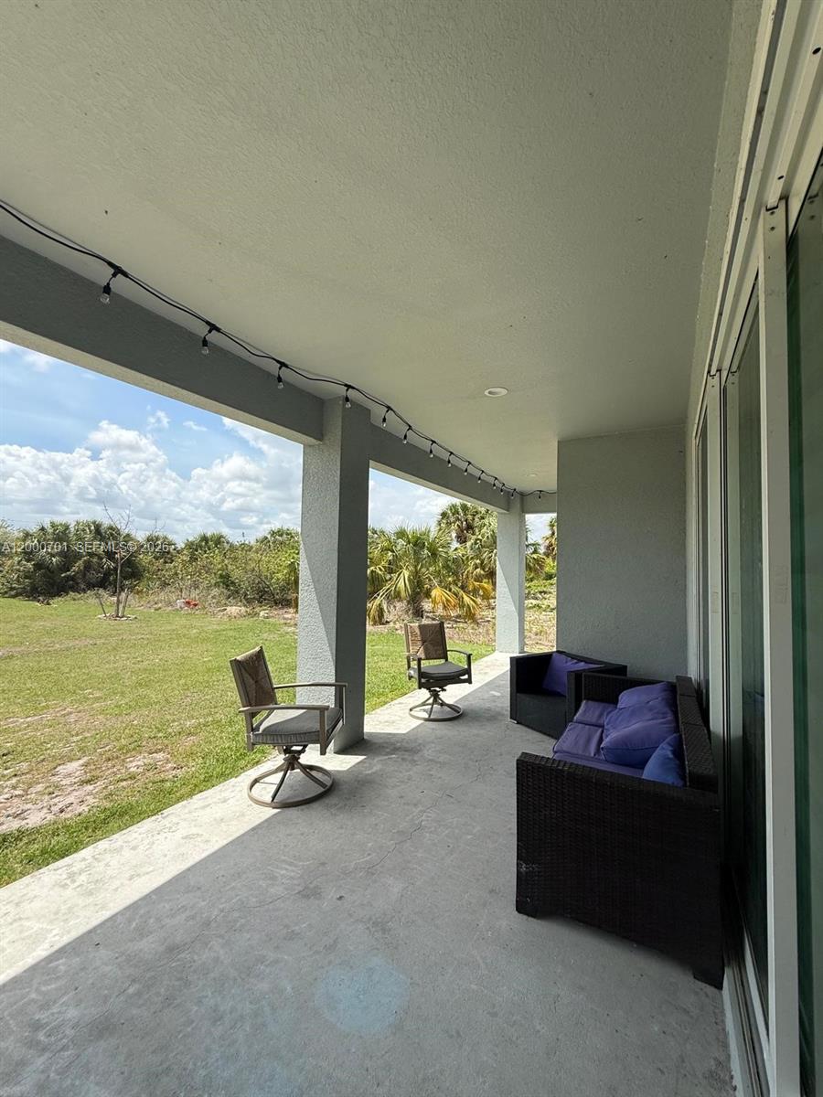 PORT LaBelle UNIT 12 - Residential