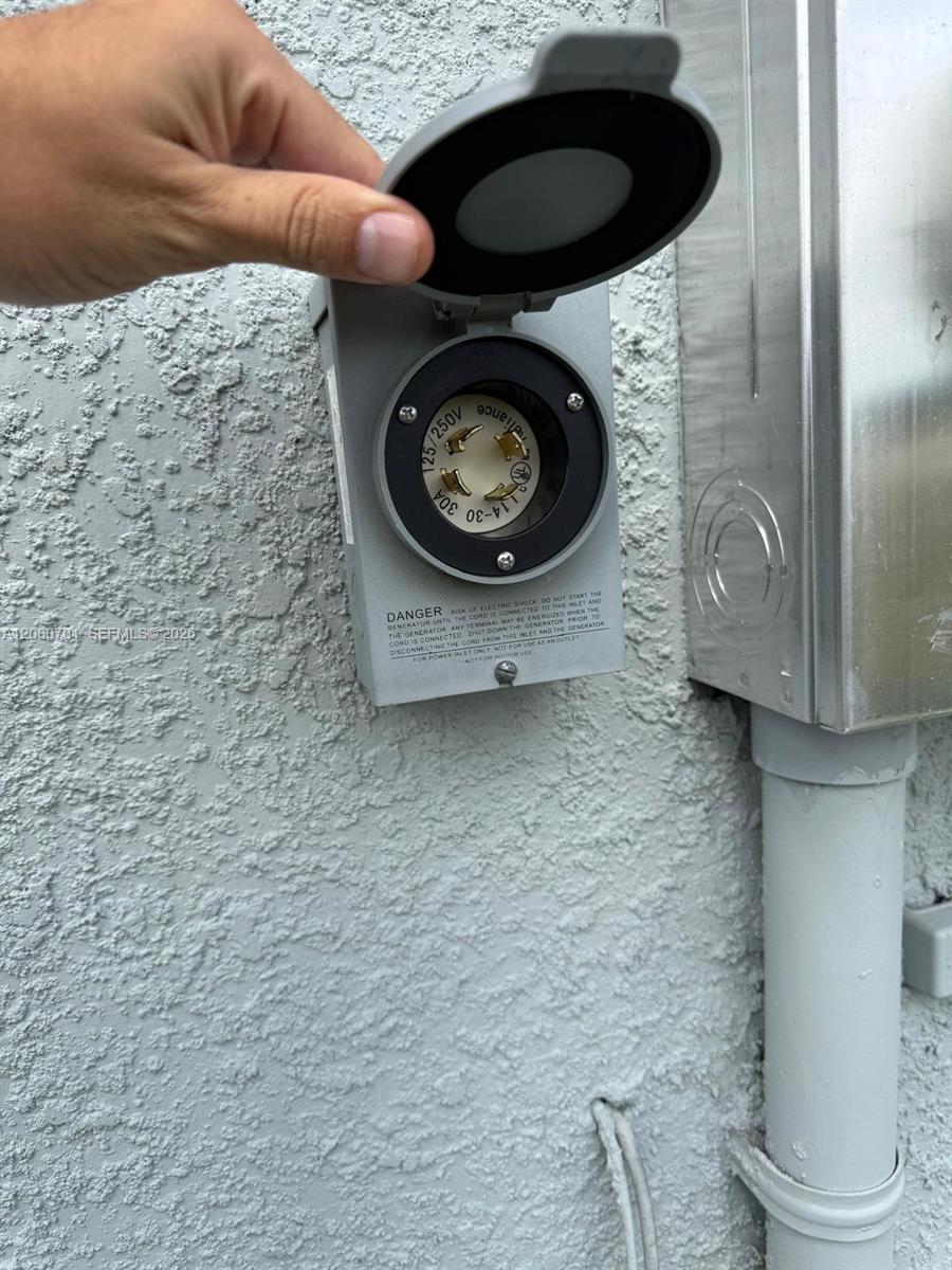 PORT LaBelle UNIT 12 - Residential