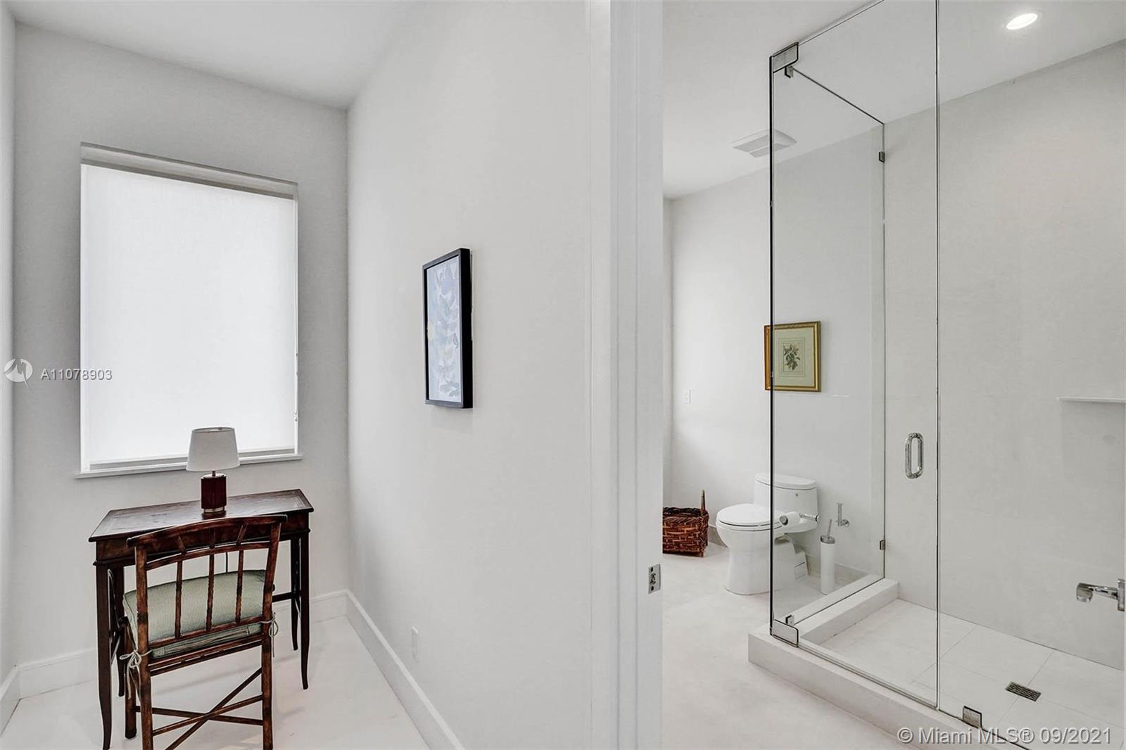 SUNRISE KEY - Residential