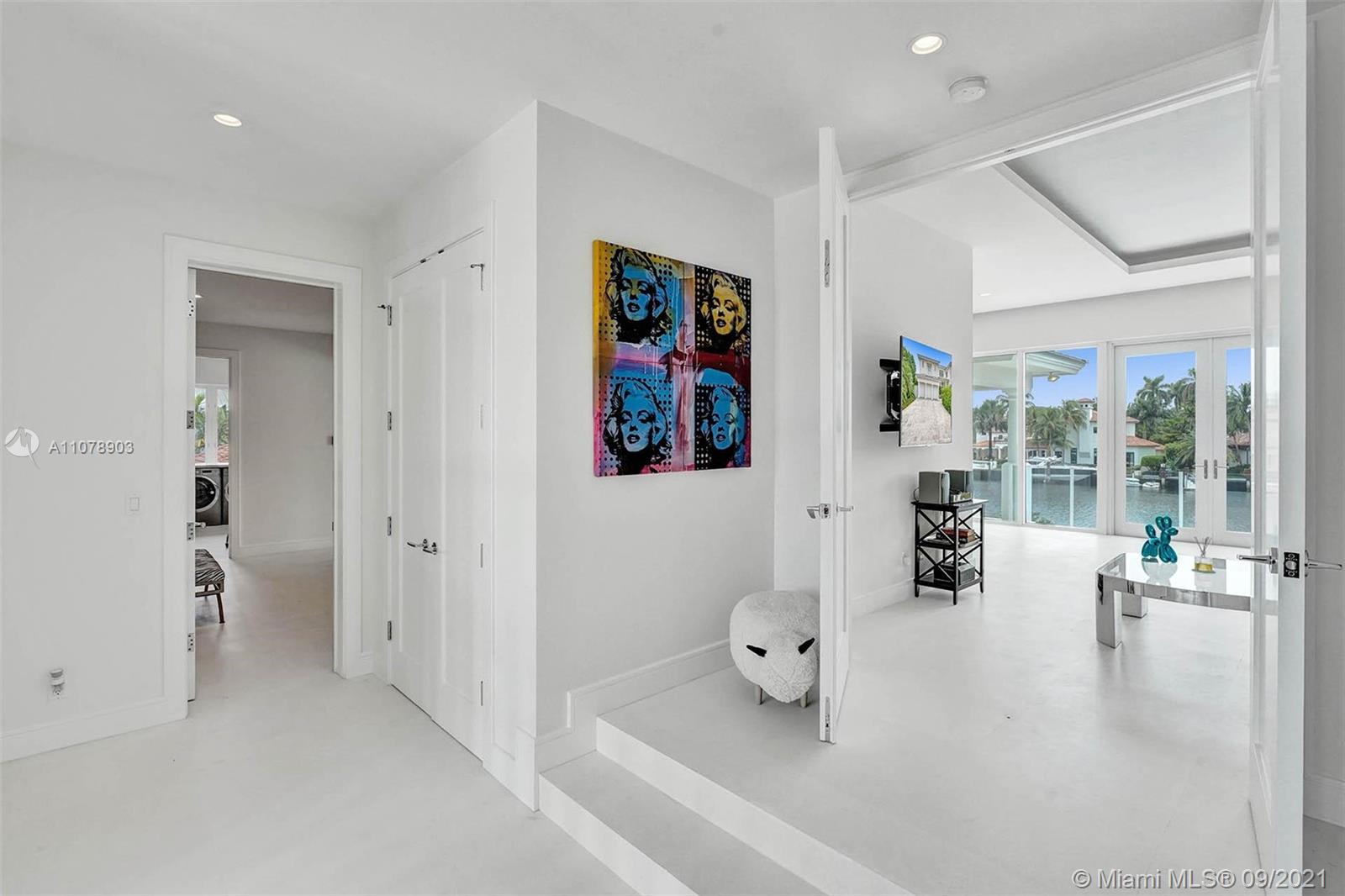 SUNRISE KEY - Residential