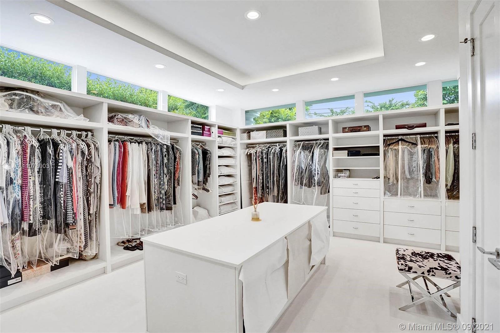 SUNRISE KEY - Residential