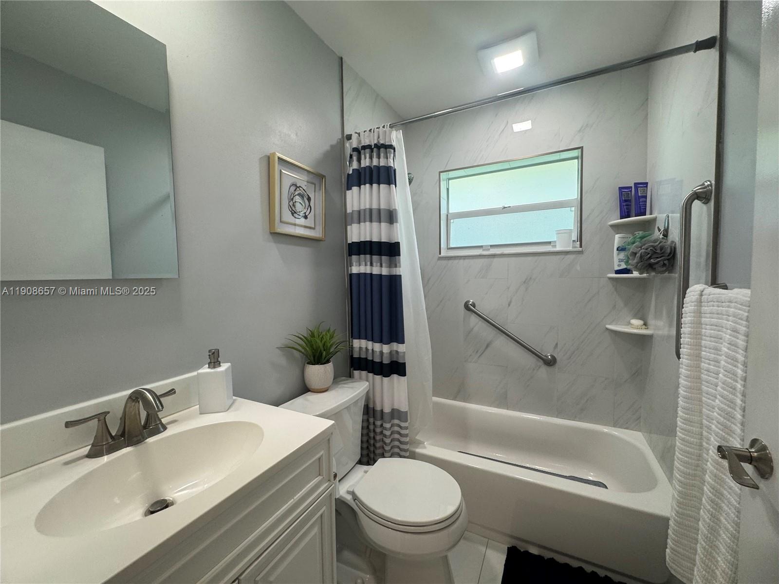 RAINBOW LAKES I - Residential Lease