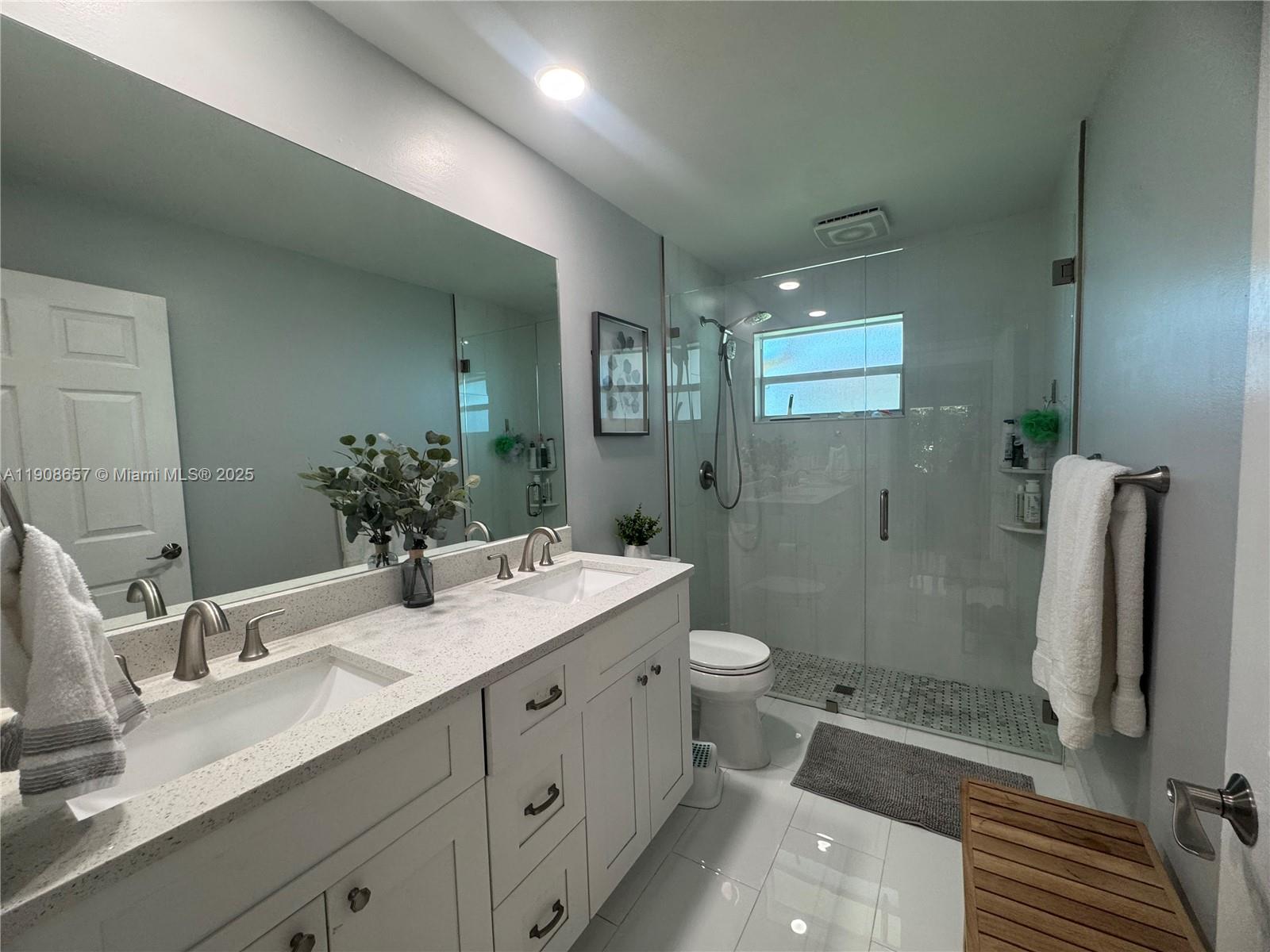 RAINBOW LAKES I - Residential Lease