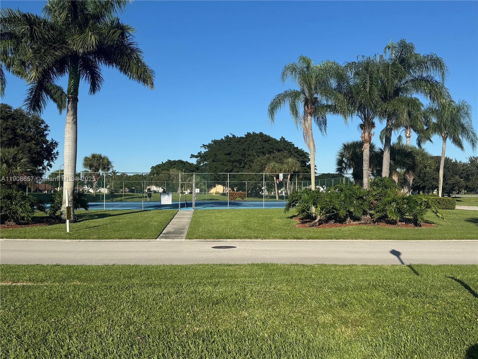 RAINBOW LAKES I - Residential Lease