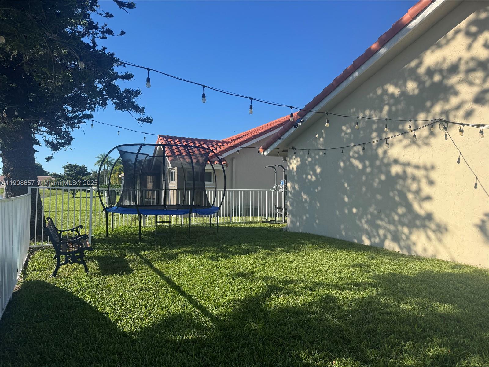 RAINBOW LAKES I - Residential Lease