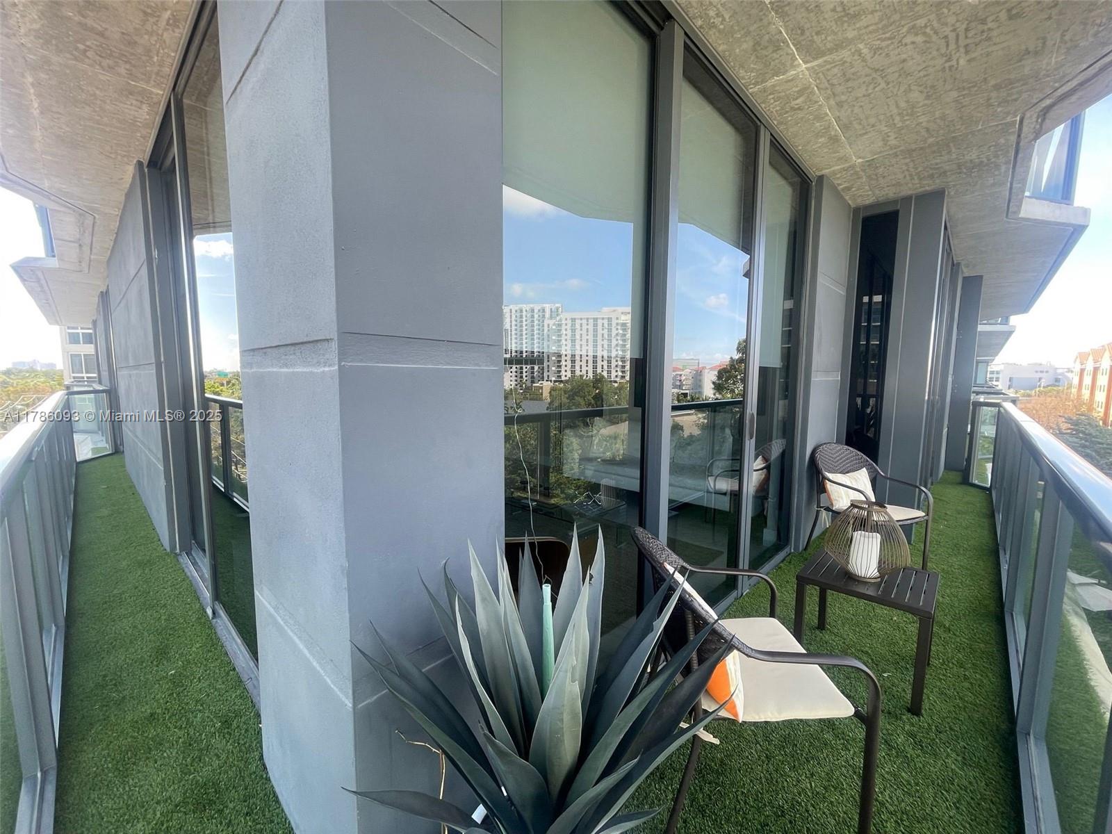 CASSA BRICKELL CONDO - Residential