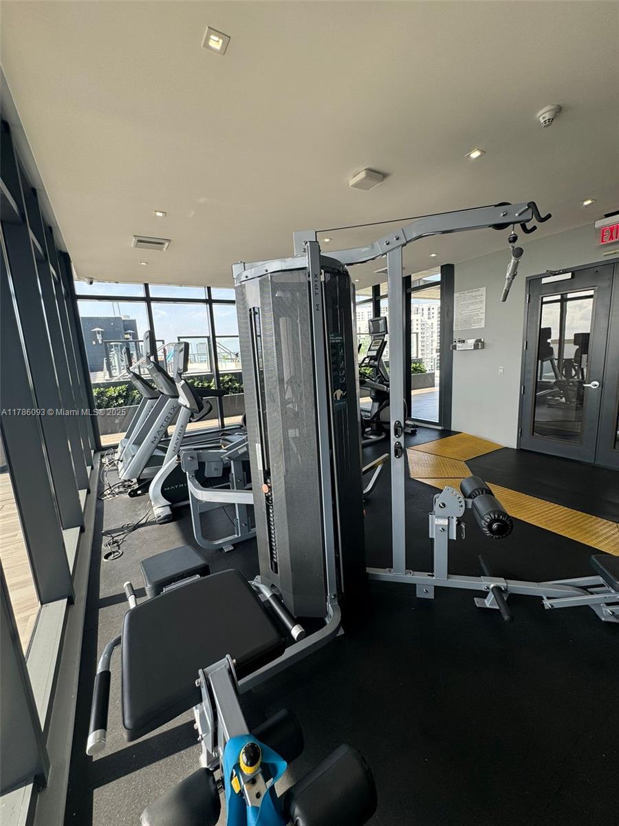 CASSA BRICKELL CONDO - Residential