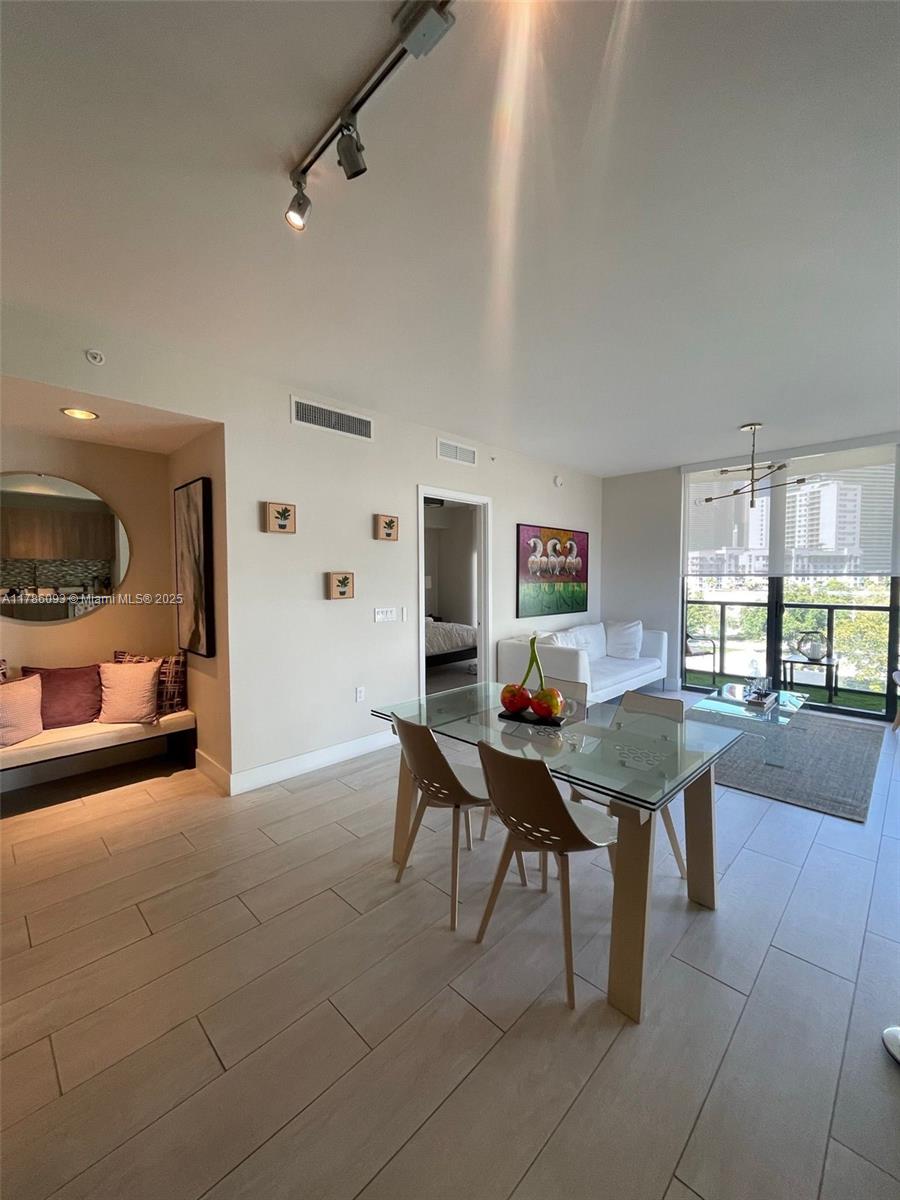 CASSA BRICKELL CONDO - Residential