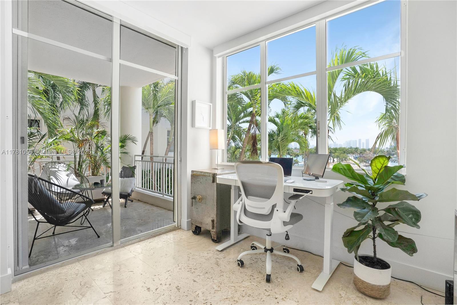 THE VISTAS CONDO - Residential