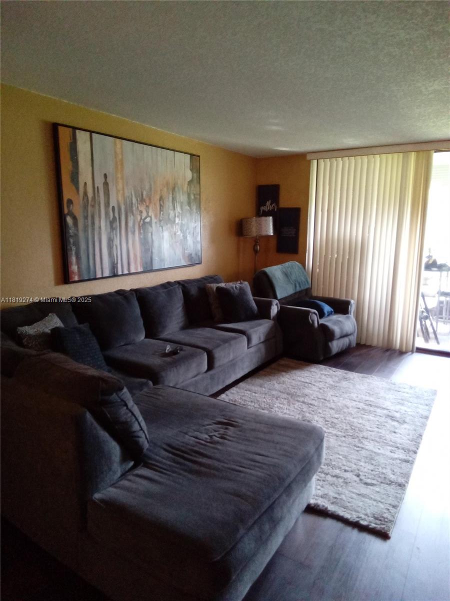 1000 Saint Charles Pl L2