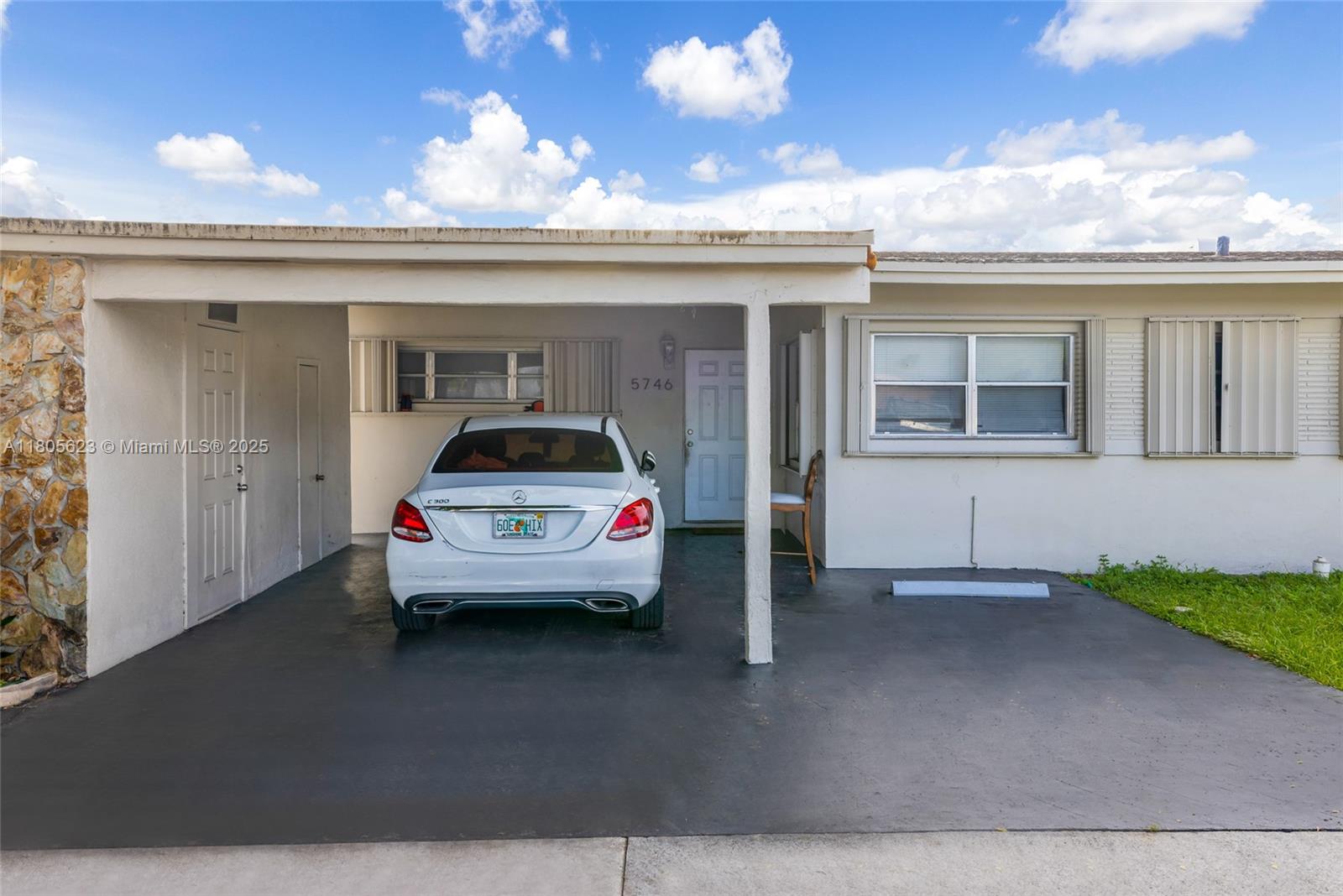 HOLLYWOOD BEACH GARDENS - Residential Income