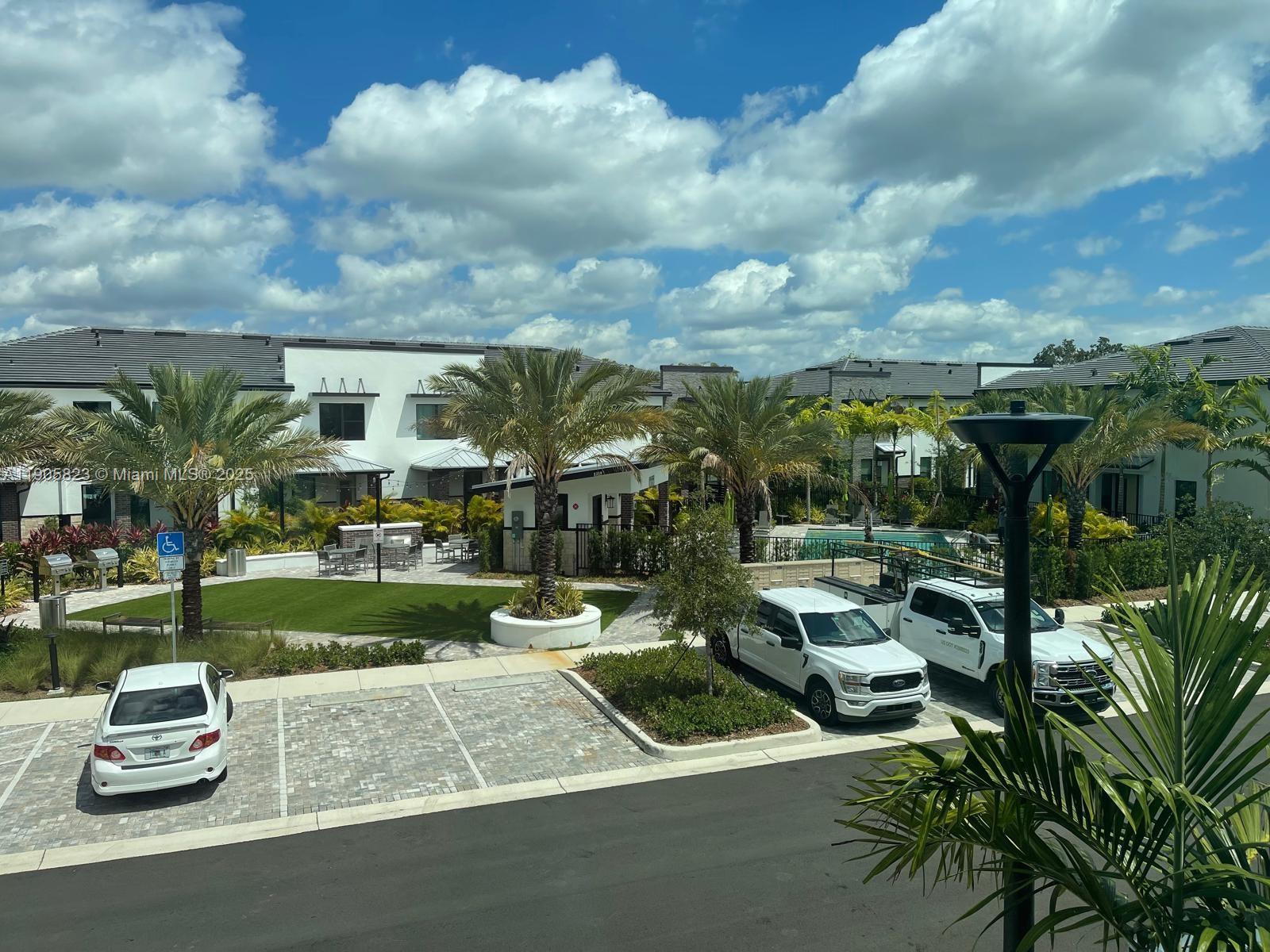 EMORY - Residential Lease