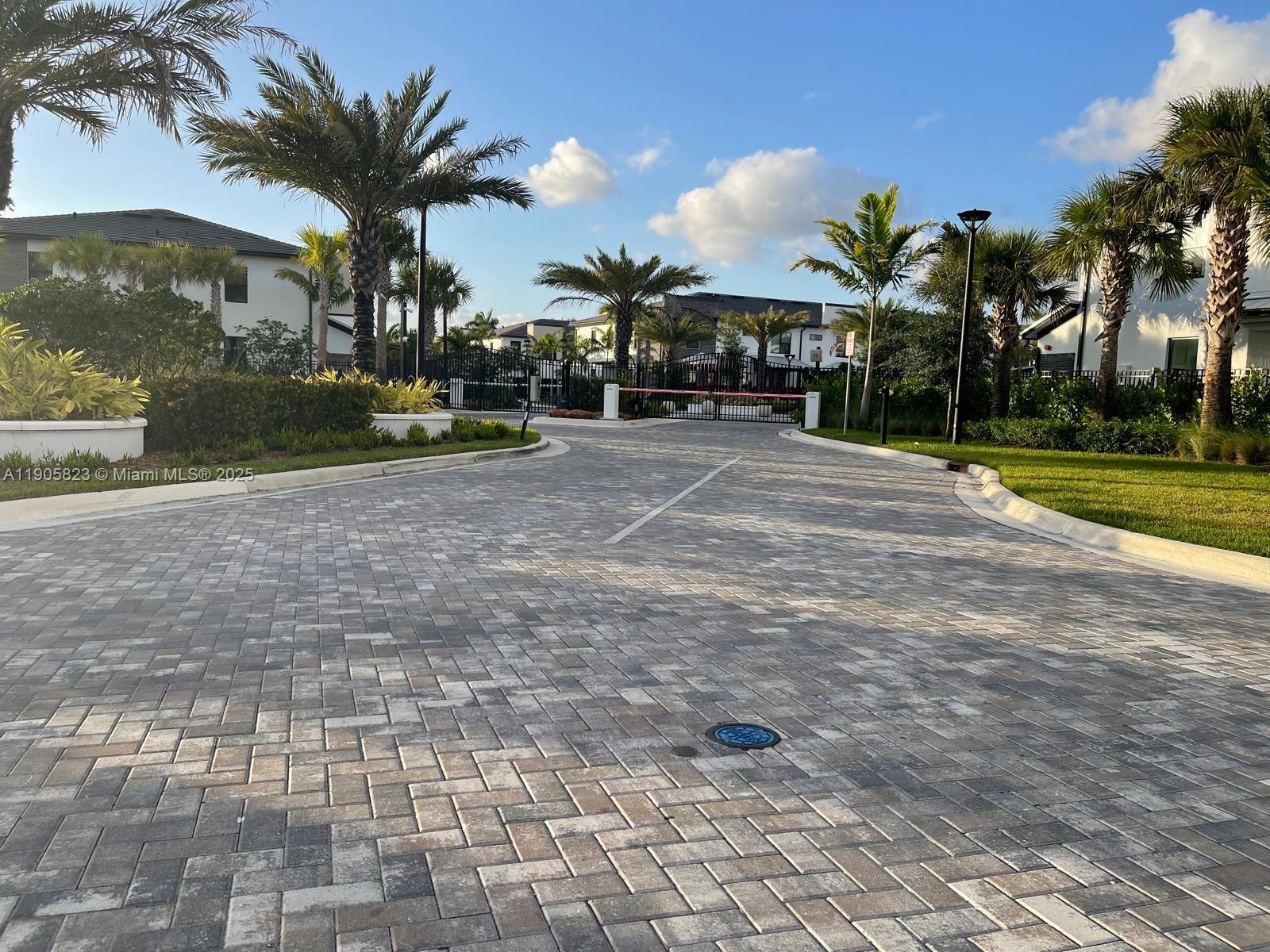 EMORY - Residential Lease