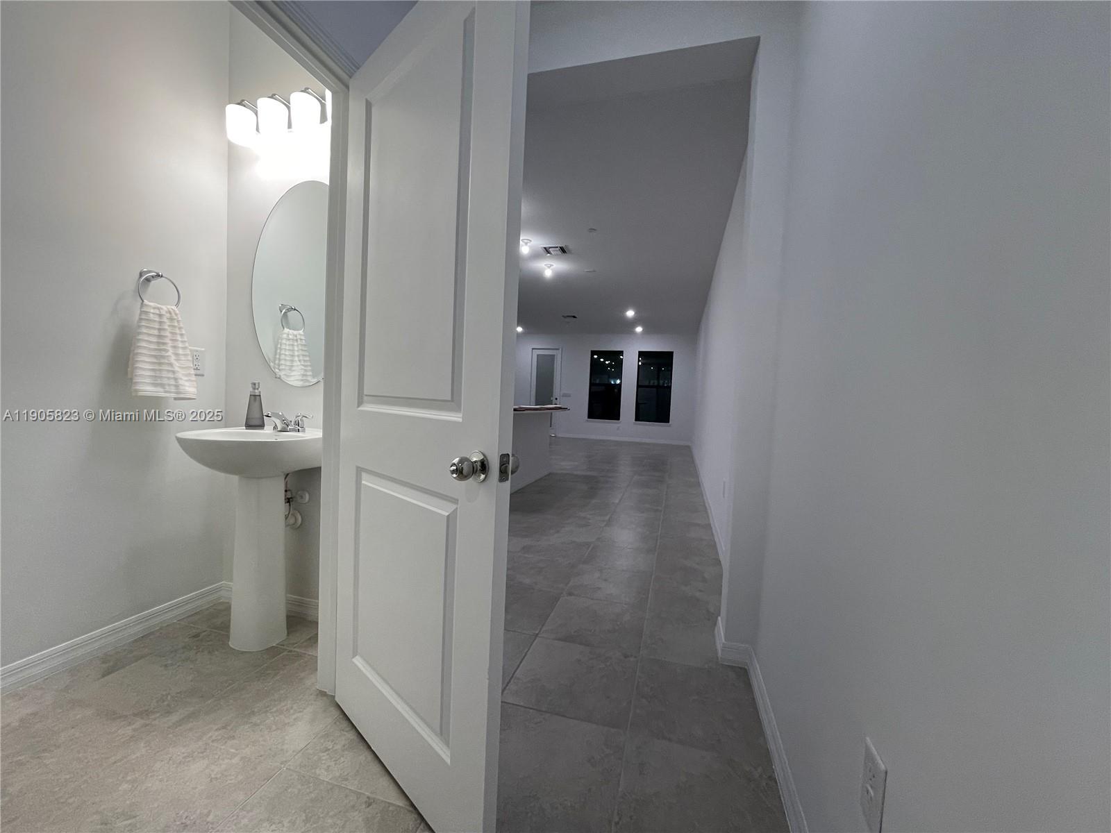 EMORY - Residential Lease