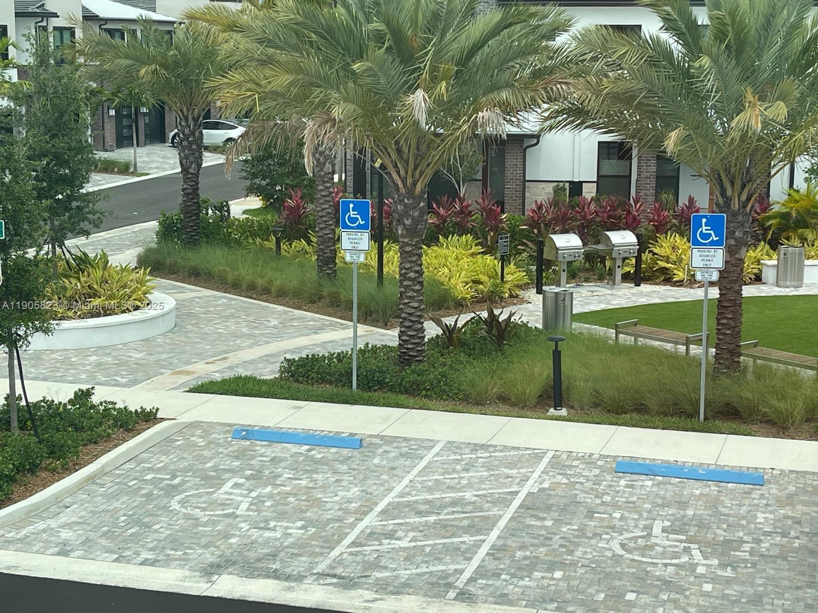 EMORY - Residential Lease