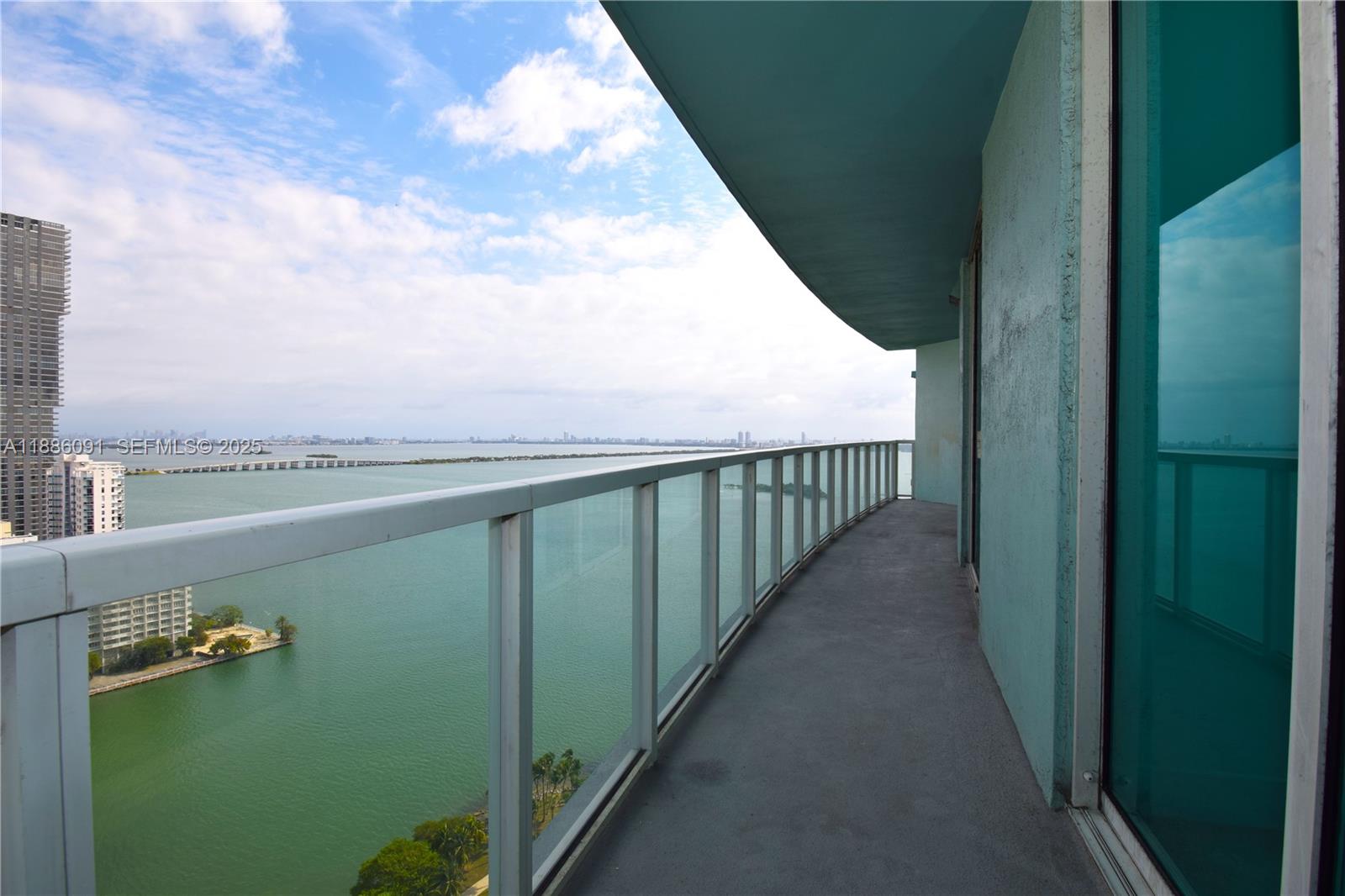 QUANTUM ON THE BAY CONDO - Residential