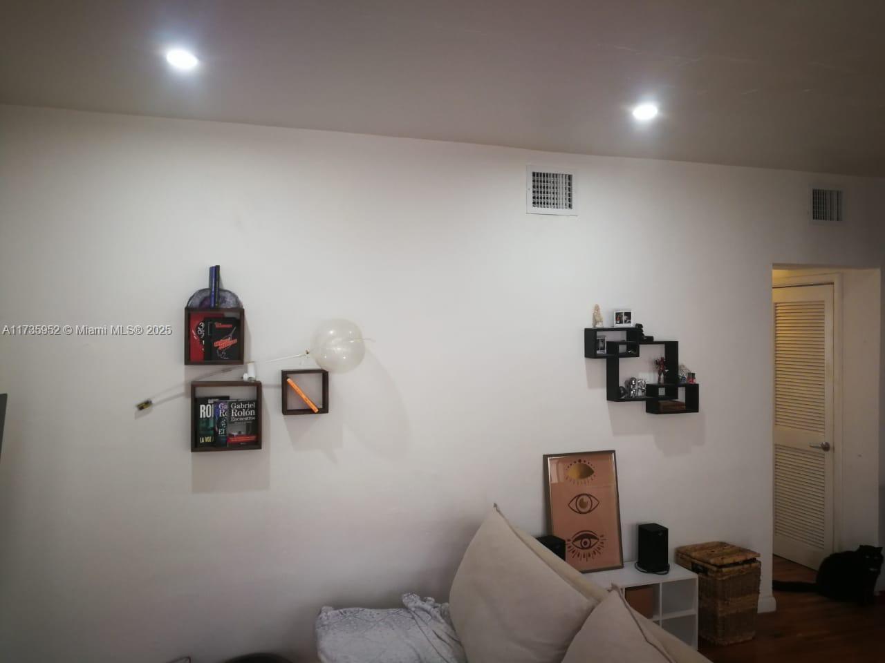 LINCOLN PLACE CONDO - Residential