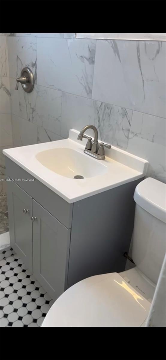 LINCOLN PLACE CONDO - Residential