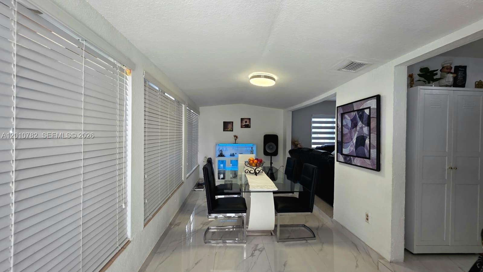GOLDEN GLADES PARK - Residential