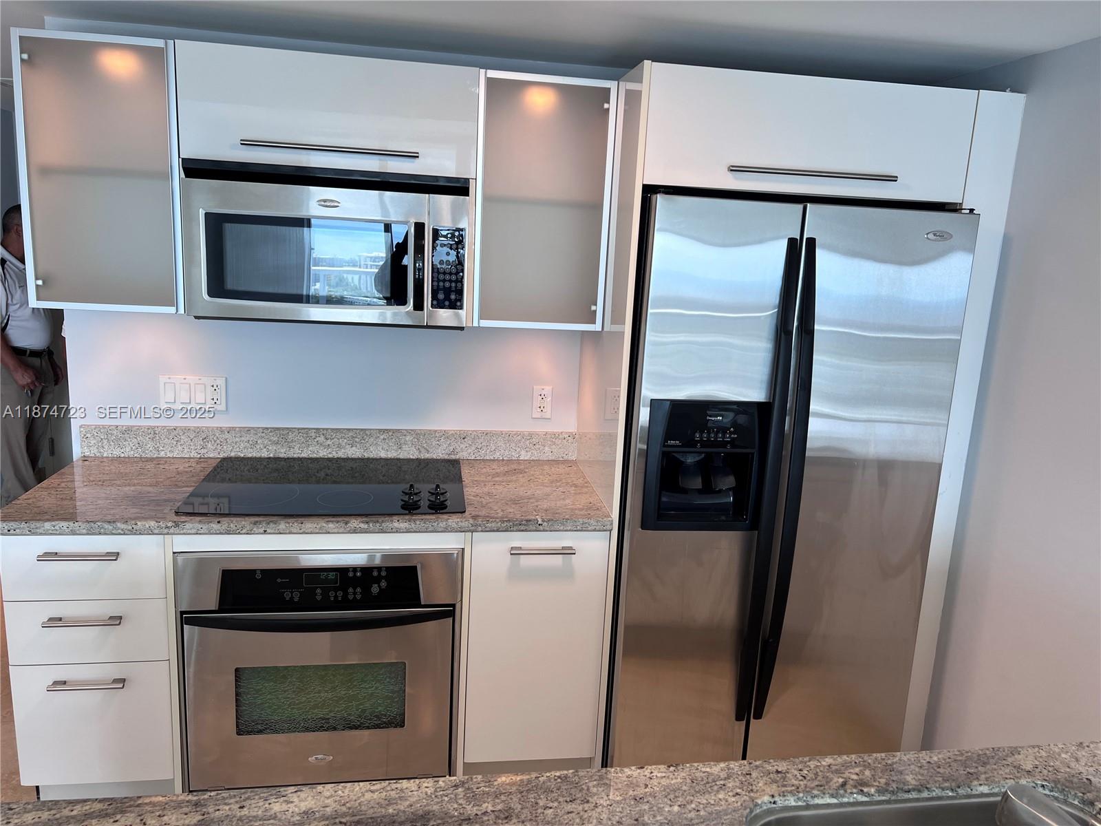 LATITUDE ON THE RIVER CON - Residential