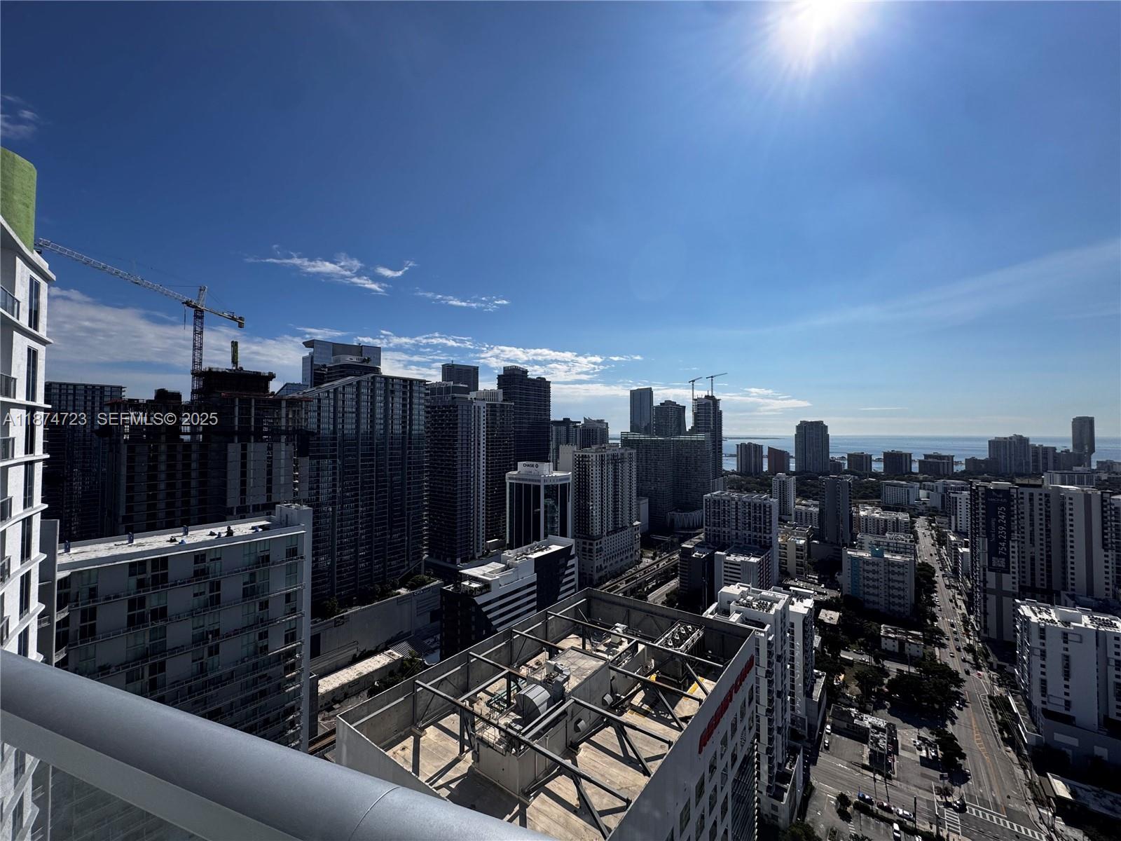 LATITUDE ON THE RIVER CON - Residential