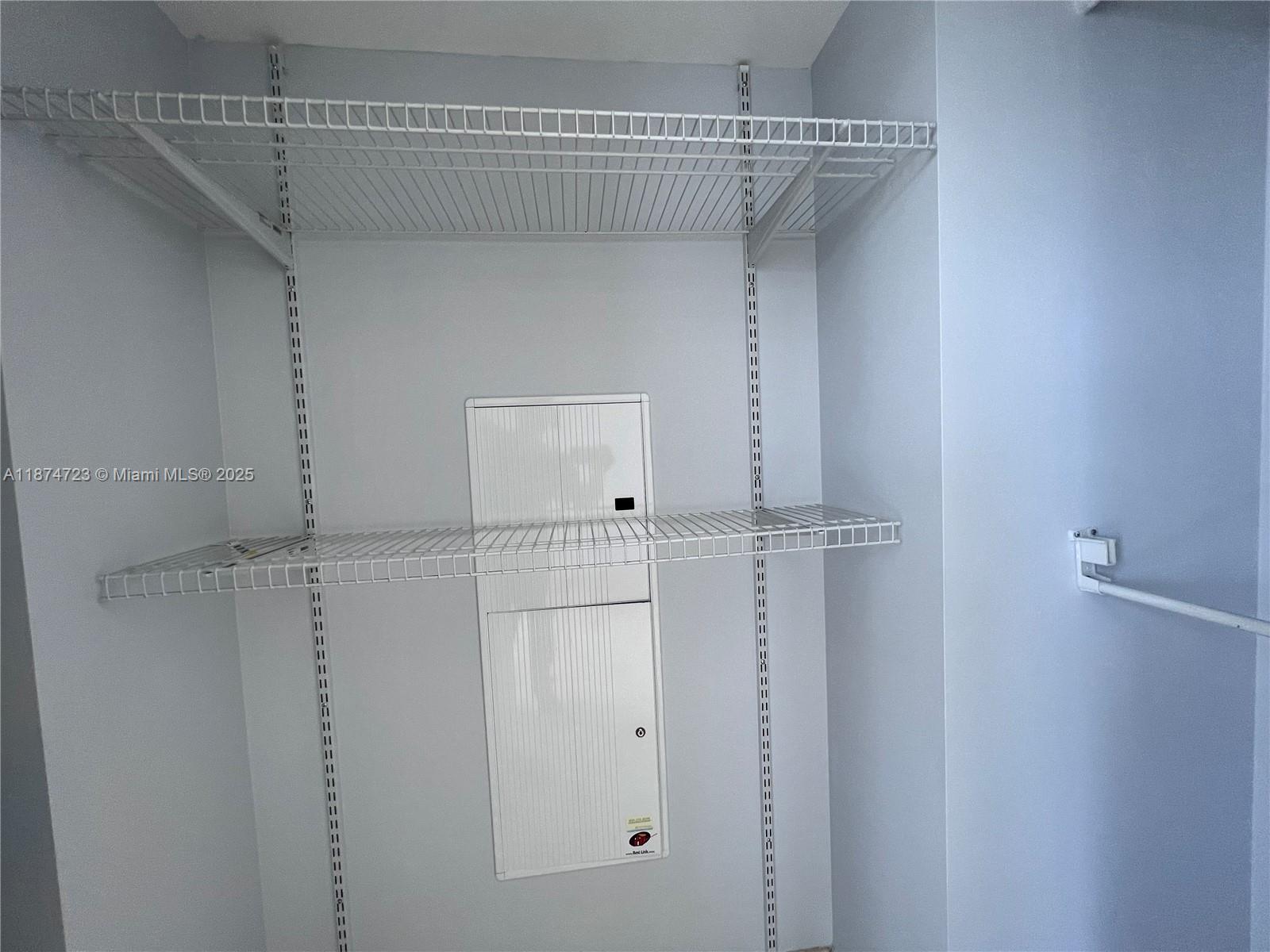 LATITUDE ON THE RIVER CON - Residential