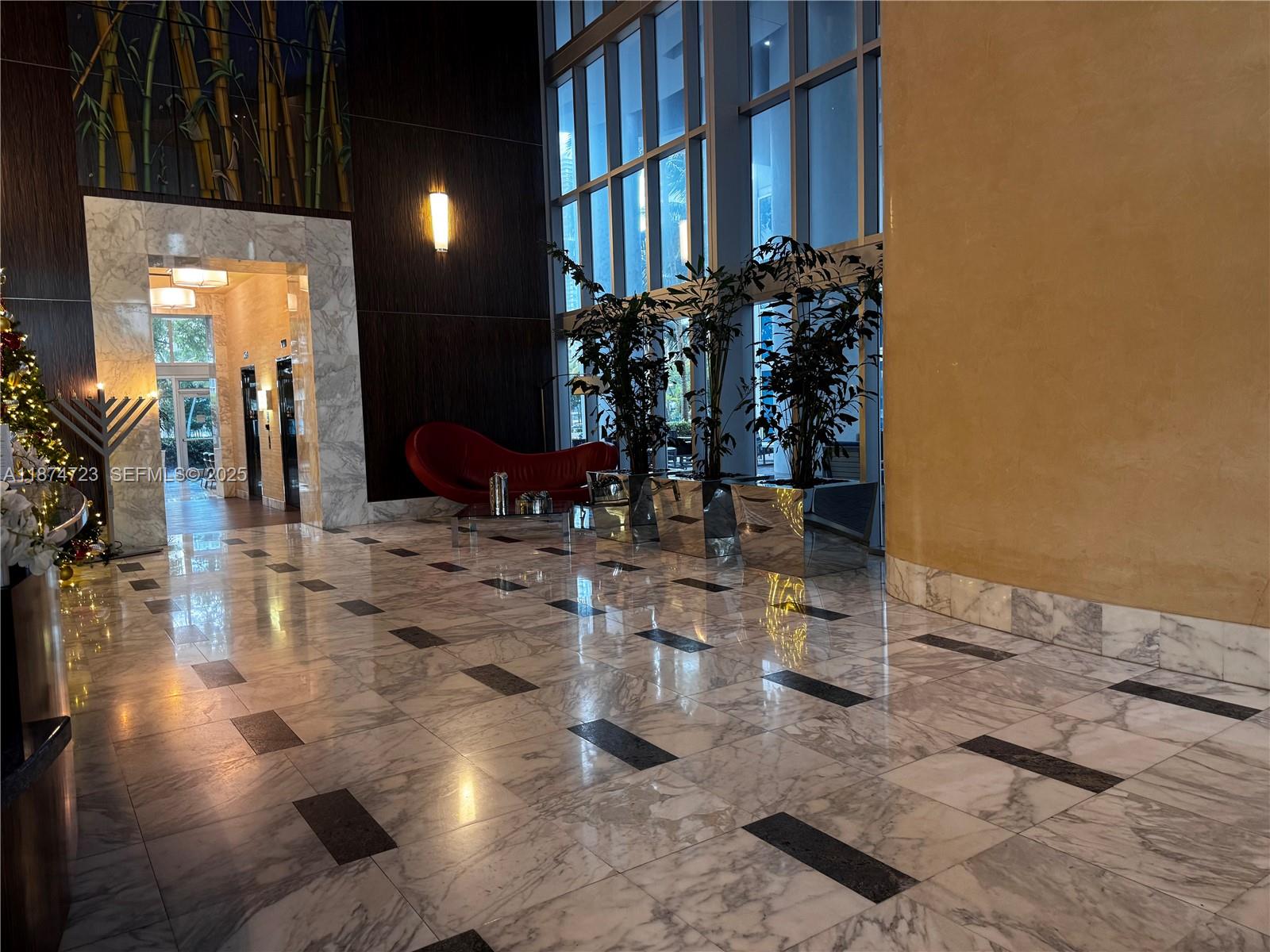 LATITUDE ON THE RIVER CON - Residential