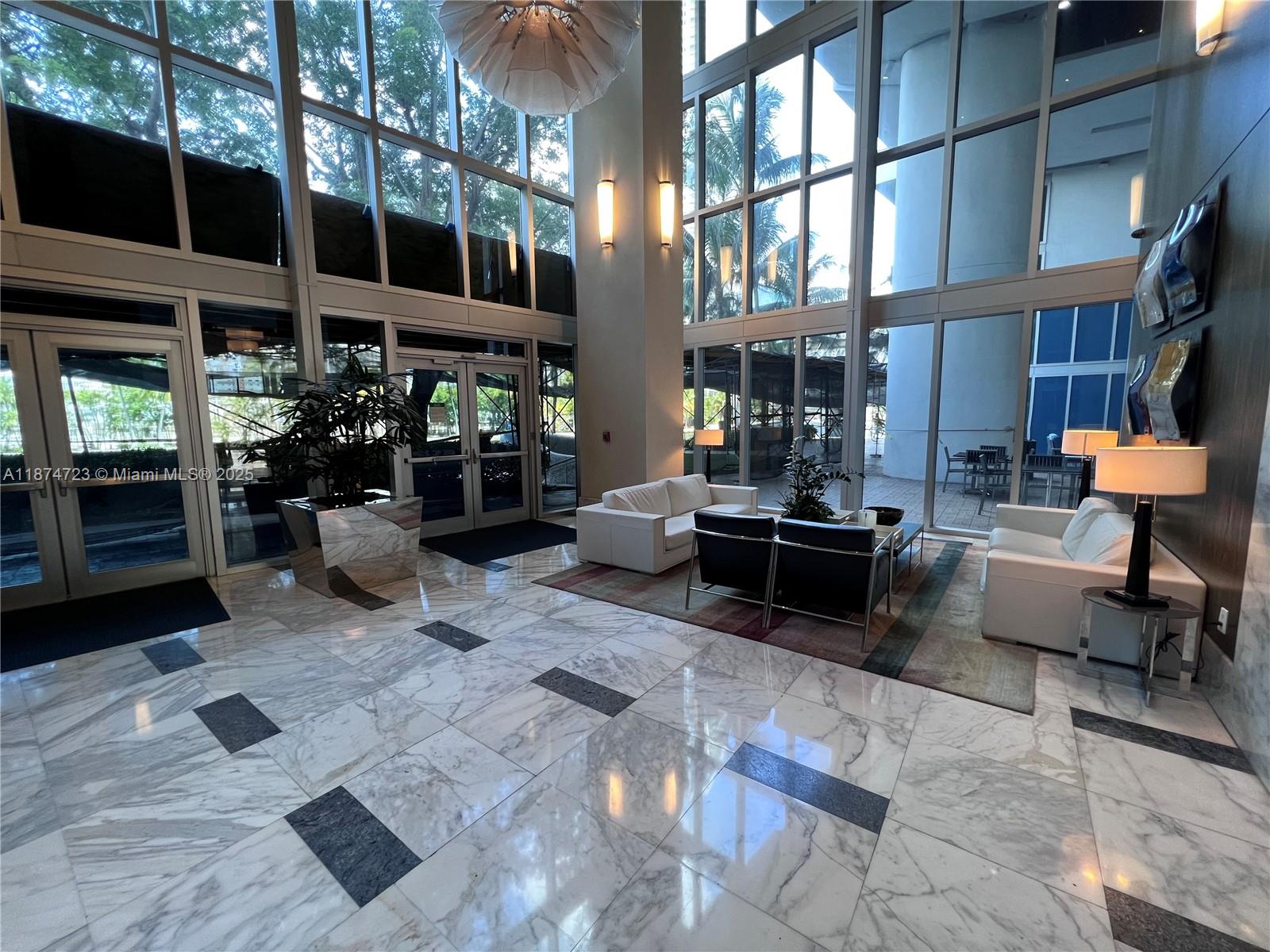 LATITUDE ON THE RIVER CON - Residential