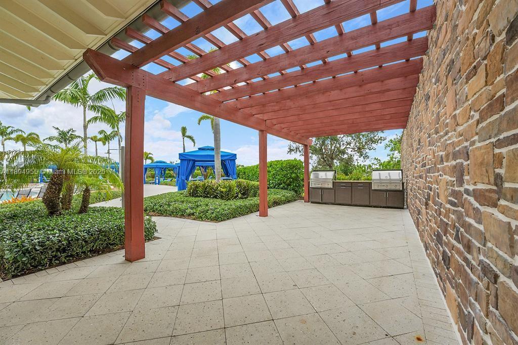 ARDEN PUD POD E NORTH - Residential Lease