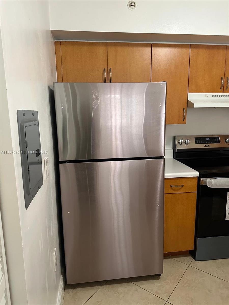 CARRINGTON AT COCONUT CRE - Residential Lease