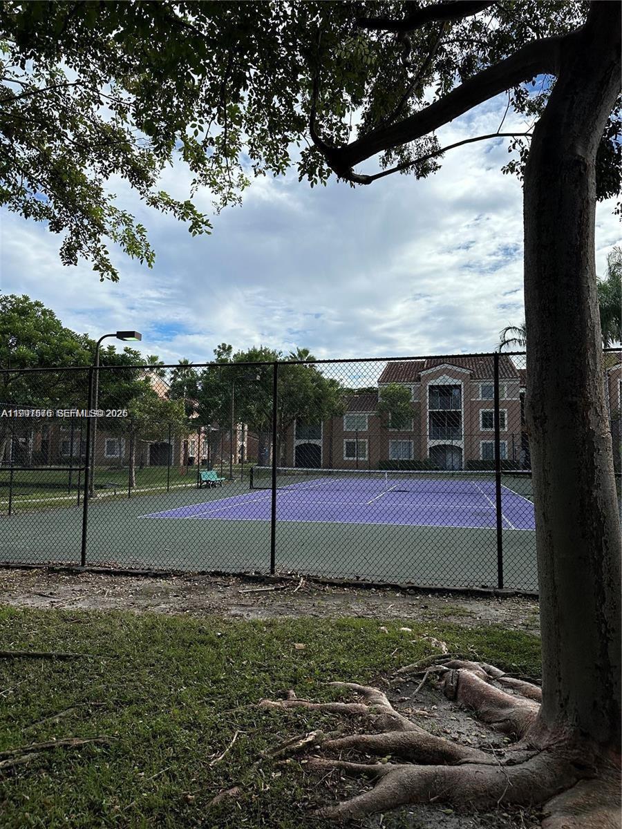 CARRINGTON AT COCONUT CRE - Residential Lease