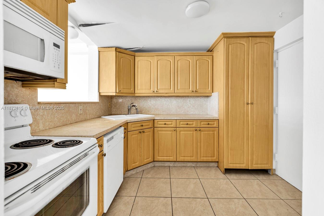 CRESTVIEW TOWERS CONDO - Residential