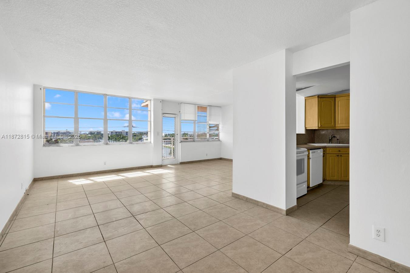 CRESTVIEW TOWERS CONDO - Residential