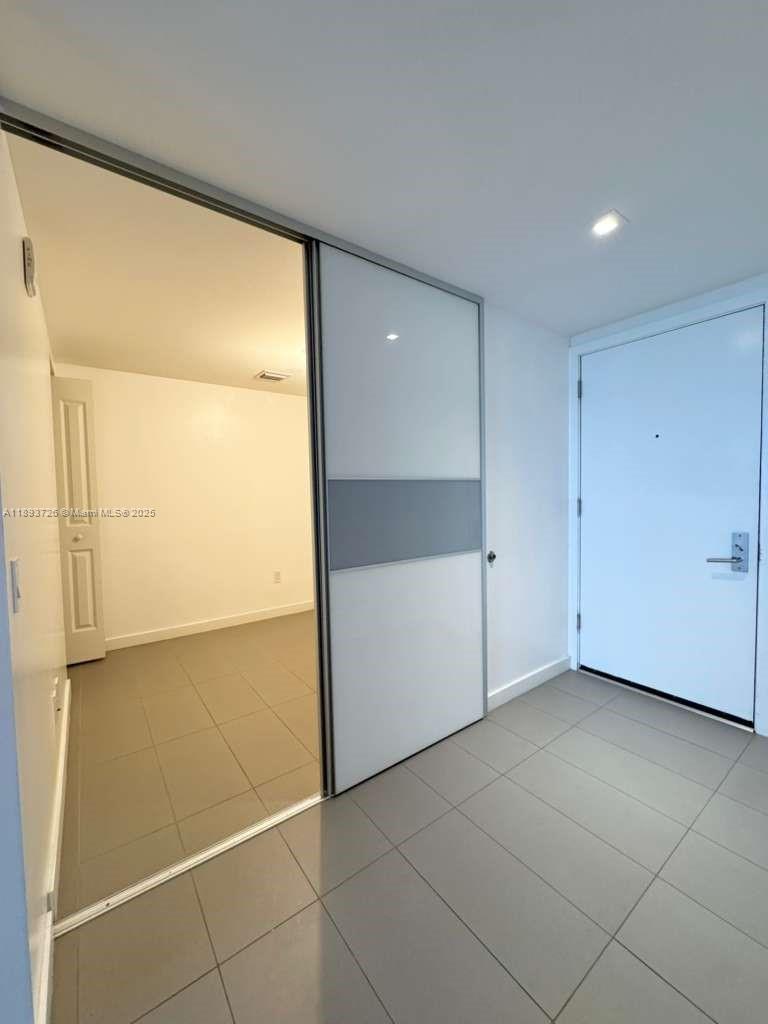 CANVAS CONDO - Residential Lease
