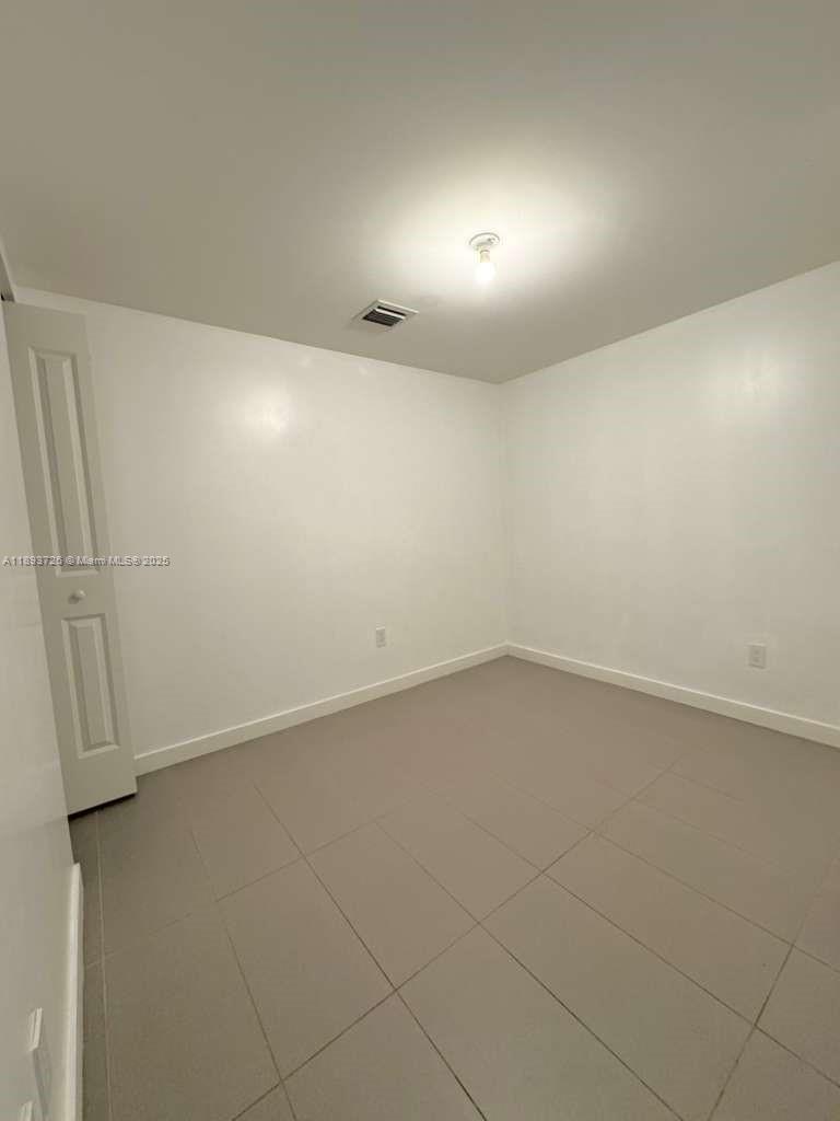 CANVAS CONDO - Residential Lease