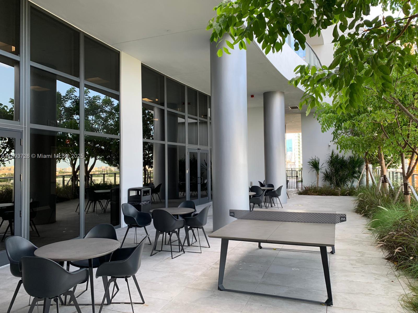 CANVAS CONDO - Residential Lease