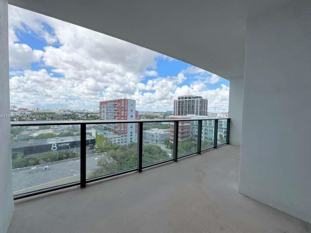 CANVAS CONDO - Residential Lease